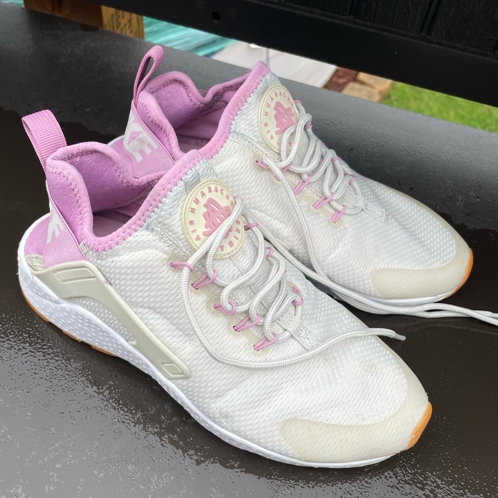 Nike woman’s Huarache